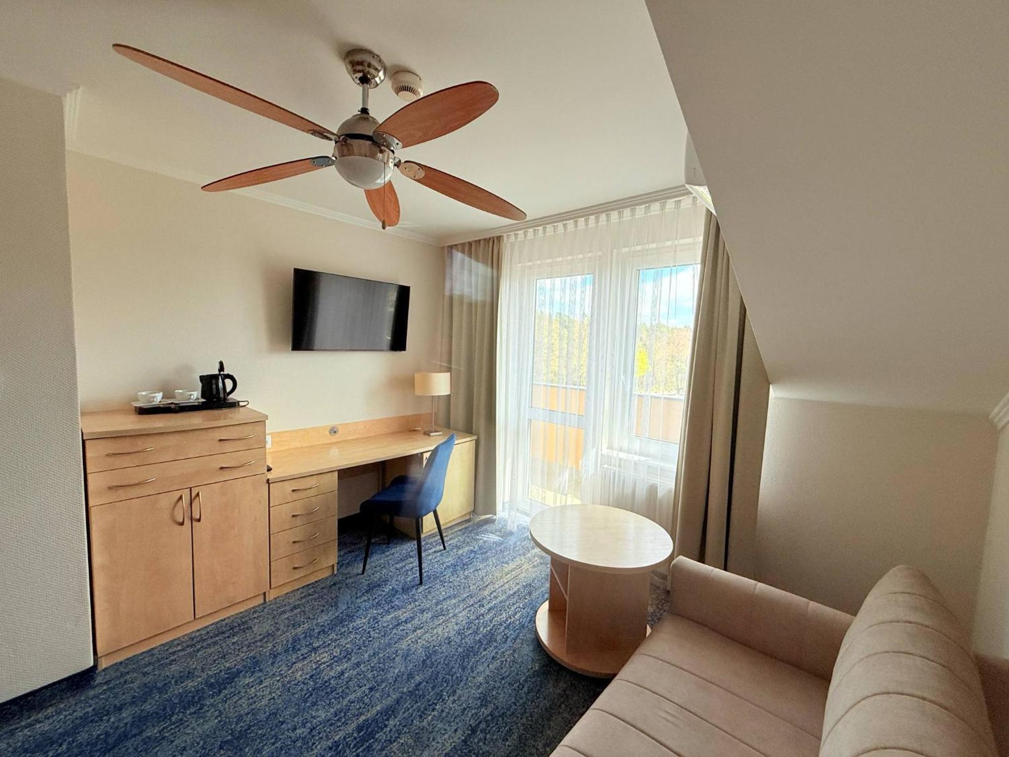 Hotel La Siesta & Medical Spa ยาสต์เชอเบีย กูรา ภายนอก รูปภาพ